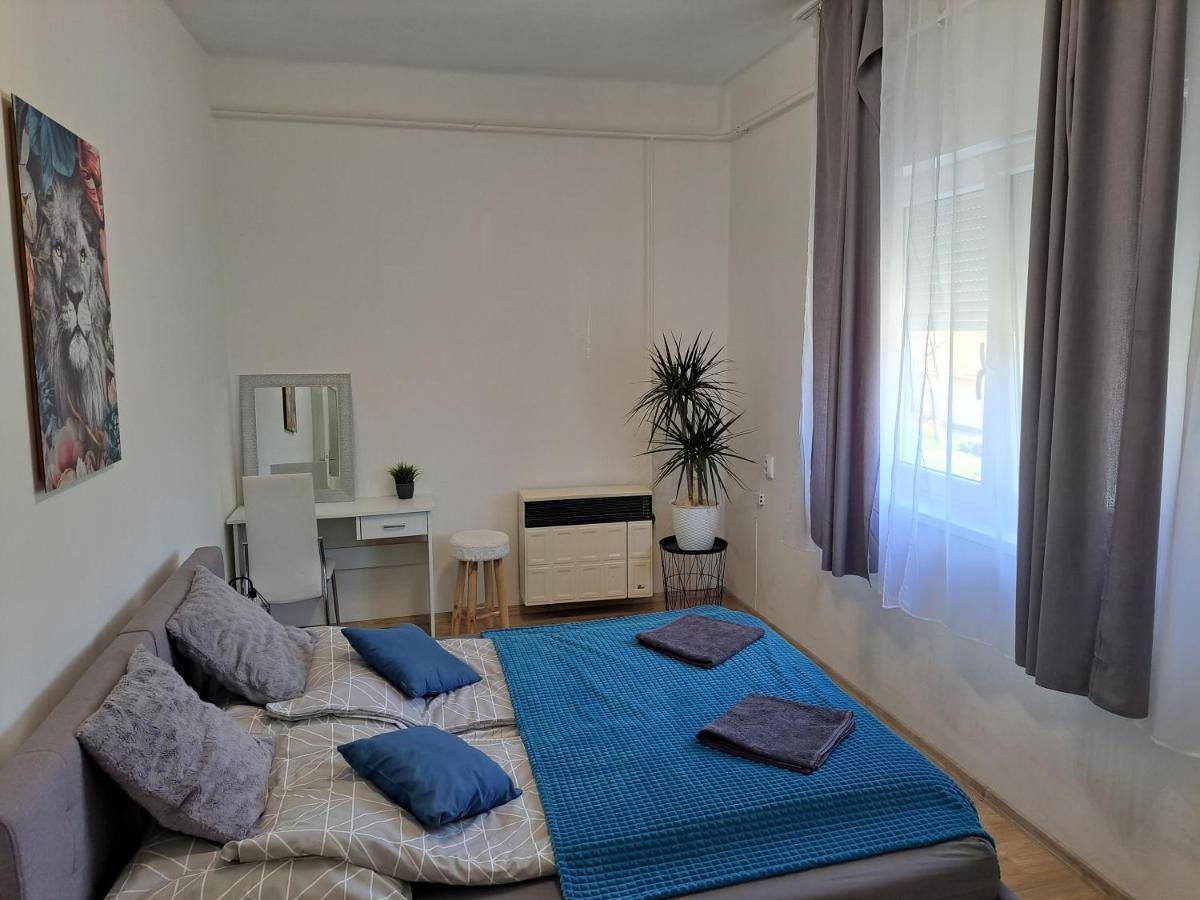 Belvarosi Lux Apartman Вашарошномийнь Екстер'єр фото
